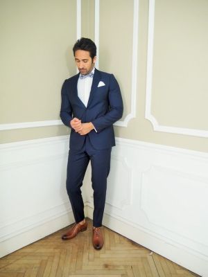 Costume Armani bleu marine marseille cérémonie mariage cintré